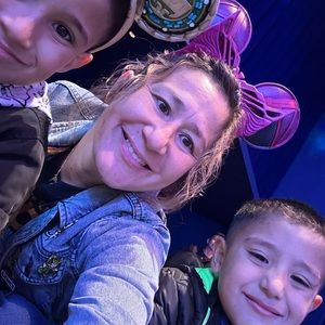 Meet your Posher, Elizabeth